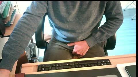 icumalot4you online show from April 11, 8:29 am