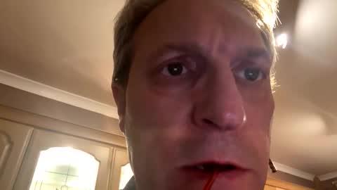 icums4u online show from November 26, 7:37 pm