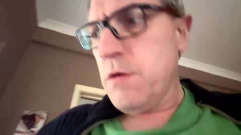 icums4u online show from February 26, 3:33 pm