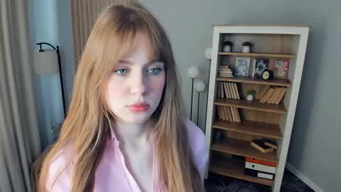 Snapshot of icyhoneybite chatting on September 16, 9:10 am Jane online show from September 16, 9:10 am