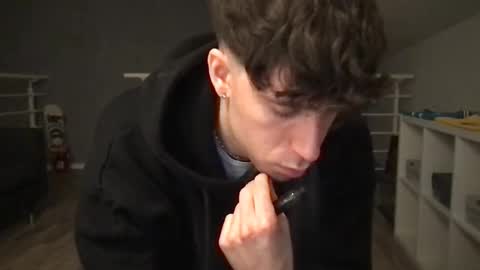 Snapshot of icyninesix chatting on December 28, 11:05 pm icyninesix online show from December 28, 11:05 pm