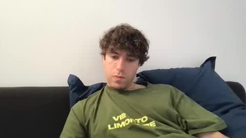 Snapshot of icyninesix chatting on December 3, 8:45 am icyninesix online show from December 3, 8:45 am