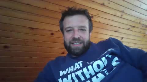 Snapshot of id04101982 chatting on May 8, 3:28 pm id04101982 online show from May 8, 3:28 pm