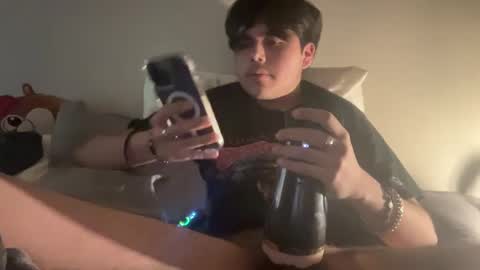 idk12327 online show from March 7, 7:41 am