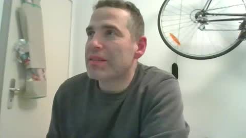 Snapshot of idontknowwhy1 chatting on January 3, 10:29 pm idontknowwhy1 online show from January 3, 10:29 pm