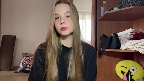 Snapshot of ieshacaddy chatting on July 25, 10:35 am Katerina online show from July 25, 10:35 am