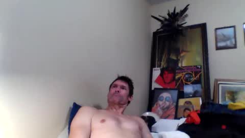 Snapshot of ifoundthegspot chatting on February 11, 6:29 am Darthmark420 online show from February 11, 6:29 am
