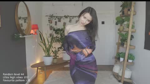 Snapshot of ifyouleave chatting on February 3, 11:37 am Belle online show from February 3, 11:37 am