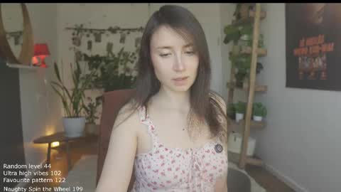 Snapshot of ifyouleave chatting on February 9, 9:24 am Belle online show from February 9, 9:24 am