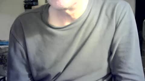 Snapshot of ignoredlittlestloser chatting on December 12, 6:25 am ignoredlittlestloser online show from December 12, 6:25 am