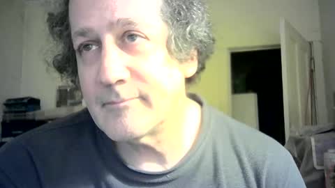 Snapshot of ignoredlittlestloser chatting on January 7, 4:18 am ignoredlittlestloser online show from January 7, 4:18 am