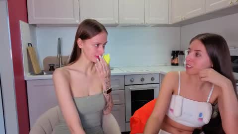 Julia and Mira online show from October 5, 8:56 am