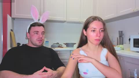 Julia and Mira online show from October 31, 7:59 pm