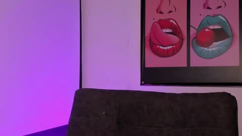    online show from February 26, 12:25 pm