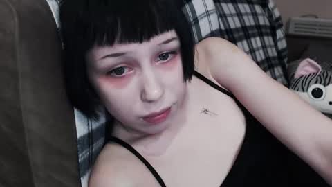 iiiiiiis online show from October 30, 4:36 am