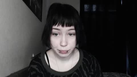 iiiiiiis online show from November 16, 9:04 am