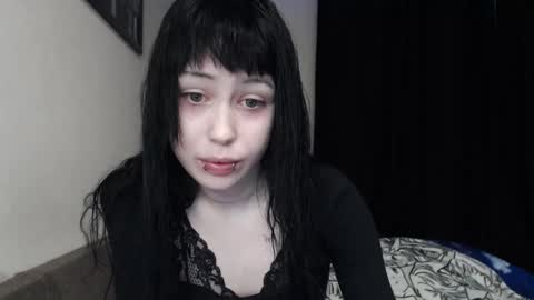 iiiiiiis online show from November 29, 10:18 am