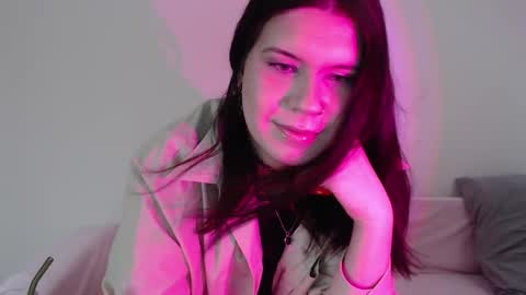 Vella online show from October 10, 9:08 am