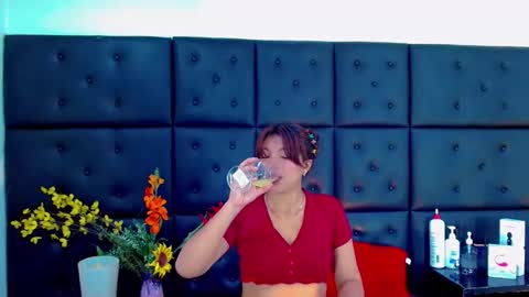 iisalombardi online show from February 11, 3:55 am