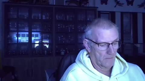 ikwiljeneuken123 online show from February 24, 4:54 am