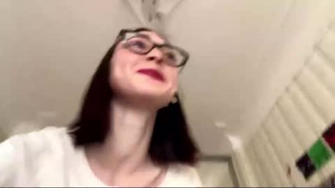 Snapshot of ilanafagle chatting on October 31, 8:15 am Asya online show from October 31, 8:15 am