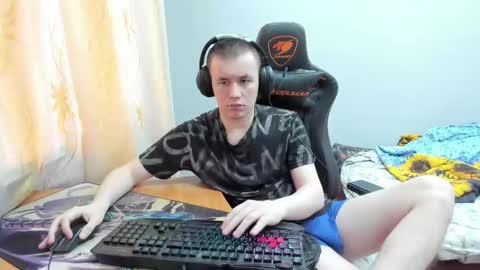 Snapshot of iliaskrislove chatting on October 12, 4:00 am iliaskris online show from October 12, 4:00 am