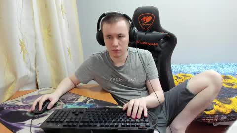 Snapshot of iliaskrislove chatting on October 16, 2:01 am iliaskris online show from October 16, 2:01 am