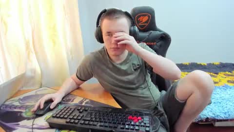 Snapshot of iliaskrislove chatting on October 20, 6:14 am iliaskris online show from October 20, 6:14 am