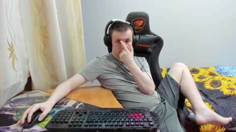 Snapshot of iliaskrislove chatting on October 31, 3:07 am iliaskris online show from October 31, 3:07 am