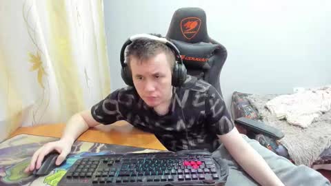 Snapshot of iliaskrislove chatting on November 6, 1:06 am iliaskris online show from November 6, 1:06 am