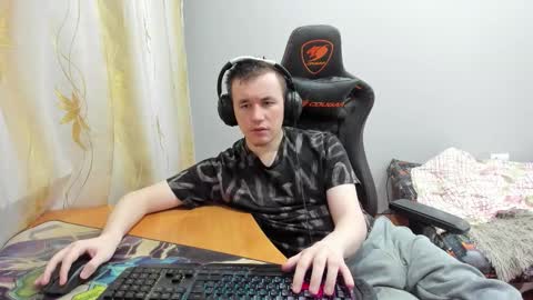 Snapshot of iliaskrislove chatting on November 7, 1:22 pm iliaskris online show from November 7, 1:22 pm