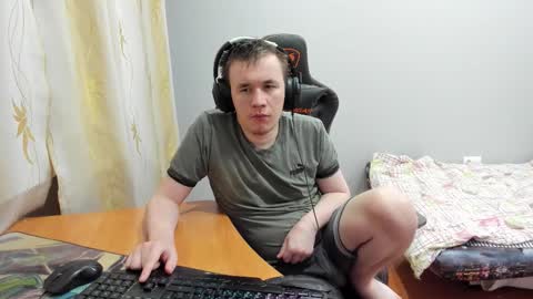 Snapshot of iliaskrislove chatting on November 15, 12:02 pm iliaskris online show from November 15, 12:02 pm