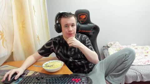 Snapshot of iliaskrislove chatting on November 22, 8:24 am iliaskris online show from November 22, 8:24 am