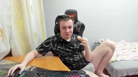 Snapshot of iliaskrislove chatting on November 22, 8:30 pm iliaskris online show from November 22, 8:30 pm