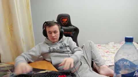 Snapshot of iliaskrislove chatting on December 1, 4:17 am iliaskris online show from December 1, 4:17 am