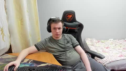 Snapshot of iliaskrislove chatting on December 4, 5:43 pm iliaskris online show from December 4, 5:43 pm