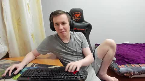 Snapshot of iliaskrislove chatting on December 17, 4:24 pm iliaskris online show from December 17, 4:24 pm