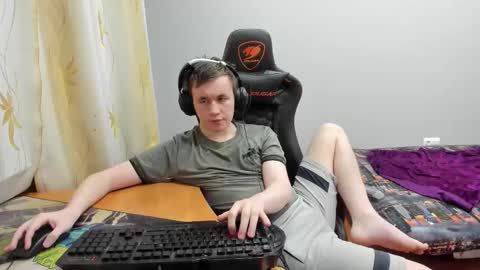 Snapshot of iliaskrislove chatting on December 20, 6:37 pm iliaskris online show from December 20, 6:37 pm