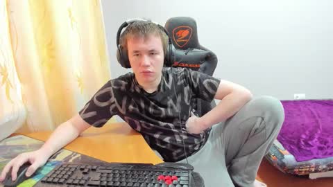 Snapshot of iliaskrislove chatting on December 22, 10:23 am iliaskris online show from December 22, 10:23 am