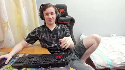 iliaskris online show from March 18, 2:26 am