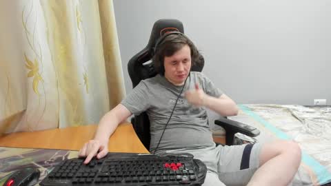 iliaskris online show from March 27, 8:30 pm