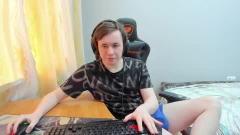 iliaskris online show from April 4, 9:51 am