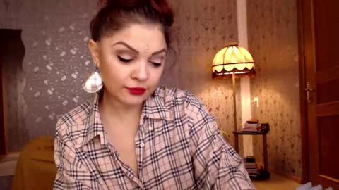 Adelia online show from September 25, 7:01 am