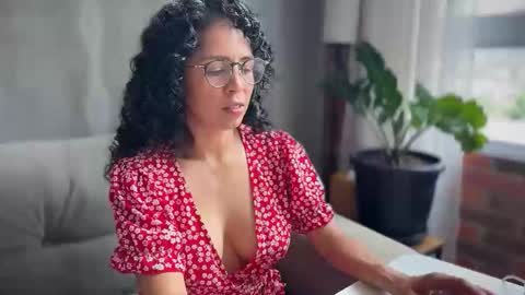 Kloe online show from February 11, 8:03 pm