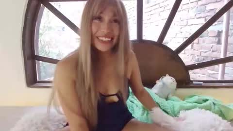 Snapshot of illayna chatting on February 17, 6:36 pm ILAYNA Independient model online show from February 17, 6:36 pm