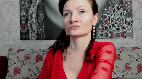 Snapshot of illegalbeauty87 chatting on December 25, 1:42 am Ingrid or more easier...Miss GoDDess Mistress online show from December 25, 1:42 am