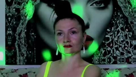 Snapshot of illegalbeauty87 chatting on May 15, 9:44 pm Ingrid or more easier...Miss GoDDess Mistress online show from May 15, 9:44 pm