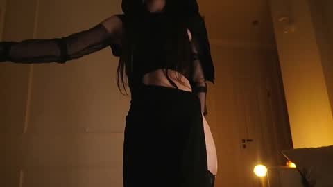 illona_harriss online show from October 31, 7:04 pm