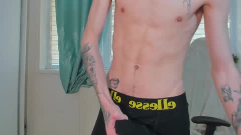 Snapshot of illusions888 chatting on February 7, 11:45 am D-Illusion online show from February 7, 11:45 am