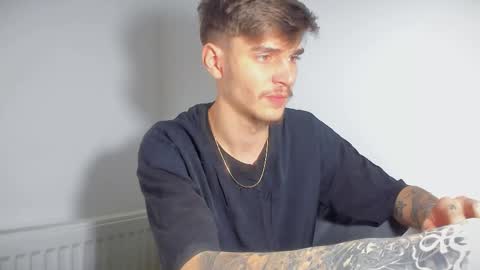 Snapshot of illusions888 chatting on November 19, 10:15 am D-Illusion online show from November 19, 10:15 am